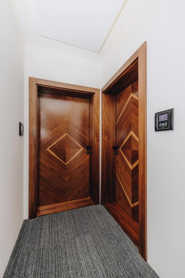 Boutique Luxury Apartments Kragujevac Exterior foto